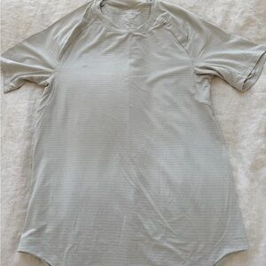 Men's Lululemon Cream Drysense Short Sleeve Shirt, Small